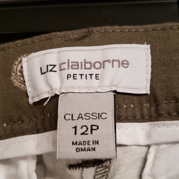 Shorts - Picture 4 of 7